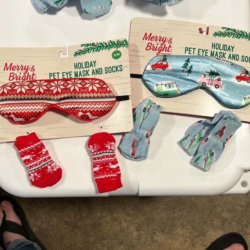 Dog sleep mask and sock set